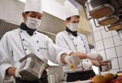 滨湖餐厅厨师爆料视频曝光,揭秘后厨黑幕与食品安全问题